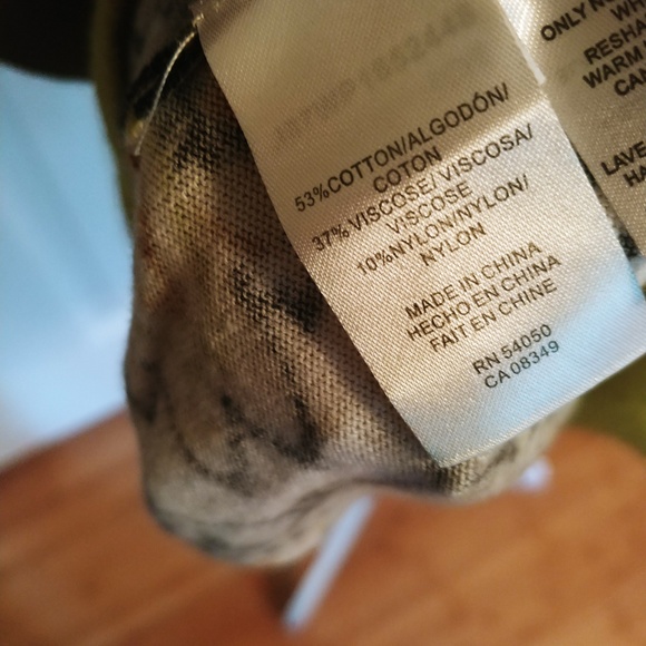 Jones New York (Signature Woman) Floral Blouse - Picture 6 of 6